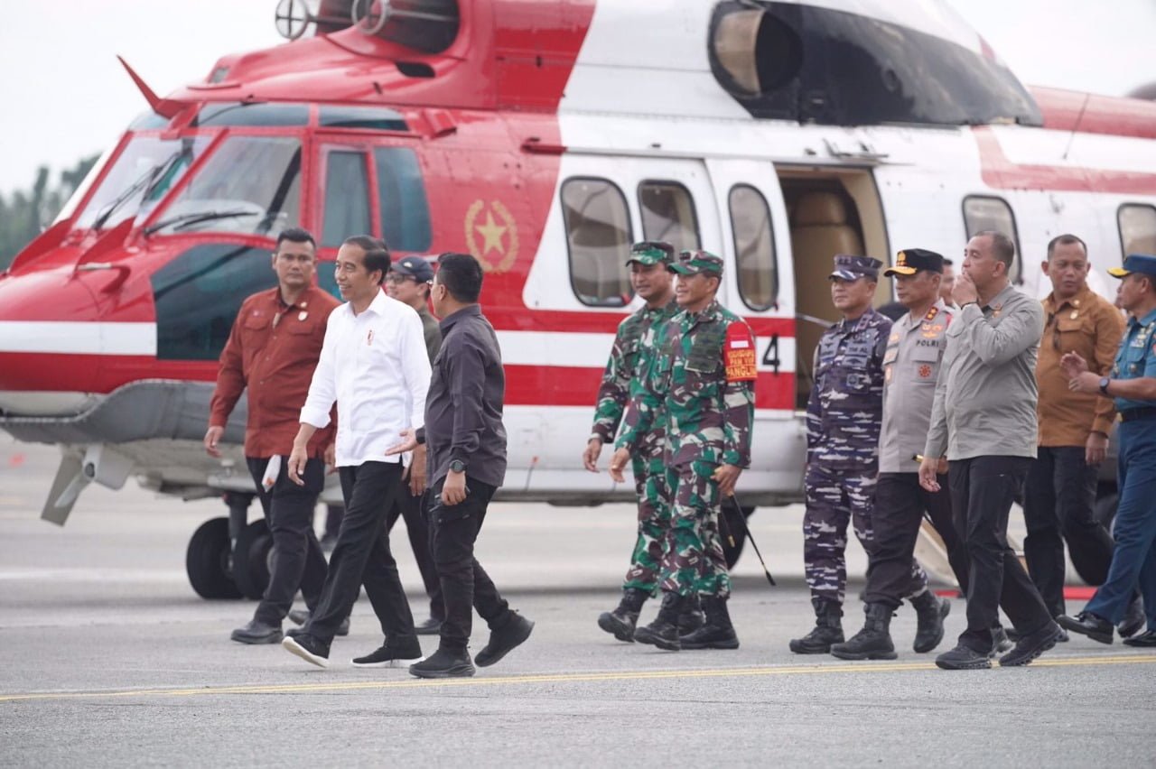 Kapolda Kaltim Bersama Forkompimda Kaltim Antar Kepulangan Presiden