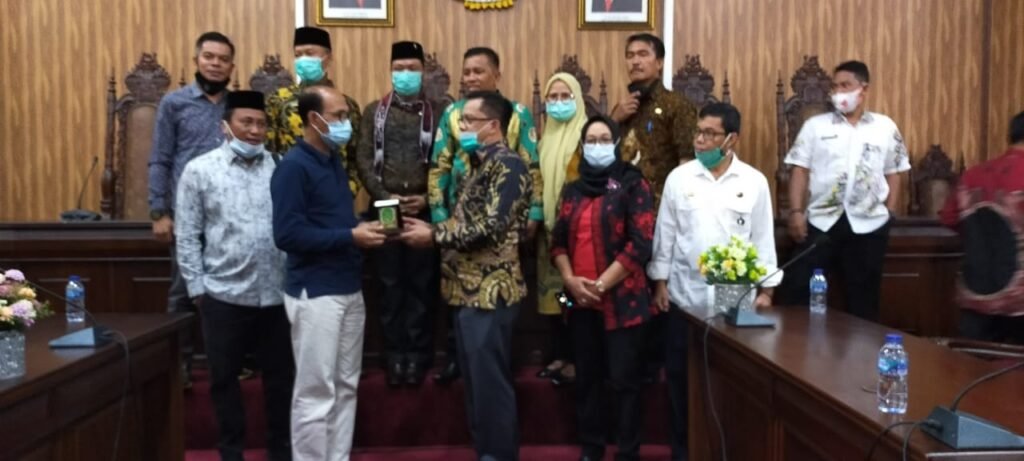 DPRD KABUPATEN LUWU TIMUR BELAJAR RAPERDA PBB KE BALIKPAPAN DPRD KABUPATEN LUWU TIMUR, BELAJAR RAPERDA PBB KE BALIKPAPAN PROKALTIM