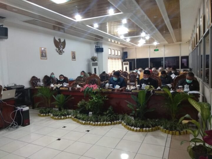 Paripurna DPRD Bahas LKPJ Via Online