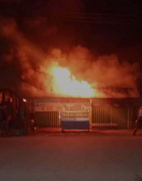 Satu Ruko Hangus, Sumber Air jadi Kendala