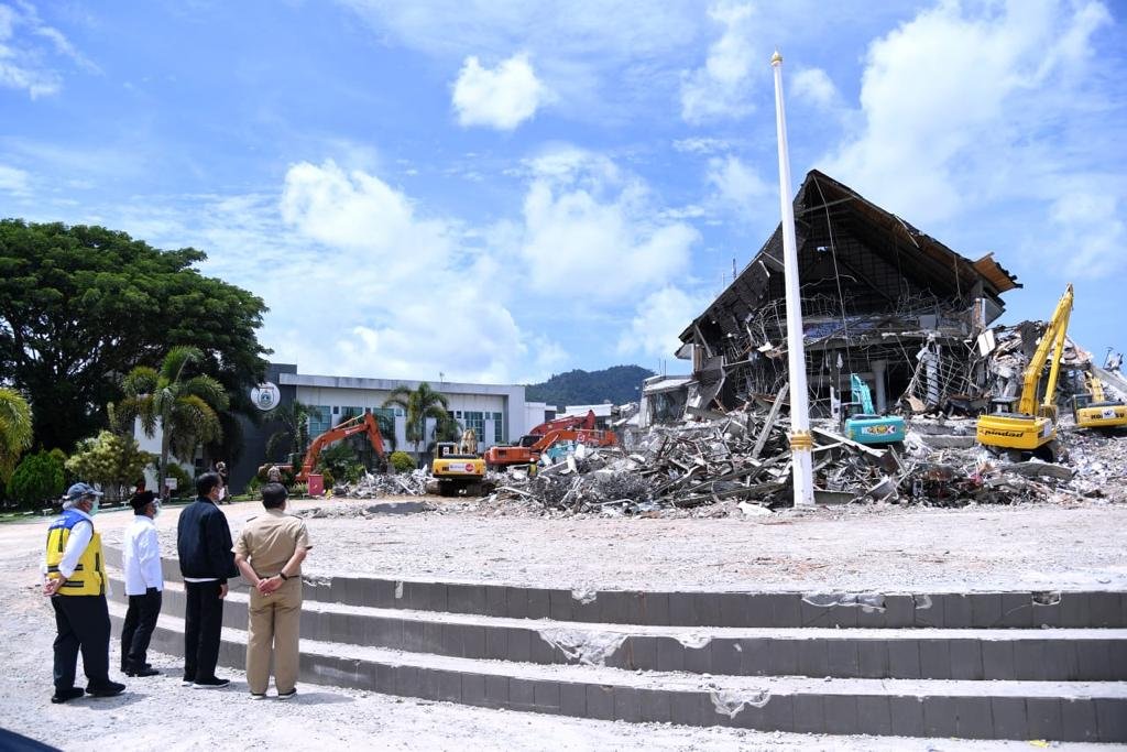 Presiden Tinjau Gempa Sulbar, 84 Meninggal, 64 Luka Berat dan 4.421 Orang Mengungsi