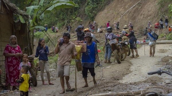 Inisiatif Relawan Pemuda Pancasila & Tim Prokaltim Bantu Warga Terdampak Banjir di Pelosok Kalsel PROKALTIM 5 WhatsApp Image 2021 01 24 at 10.10.38 Inisiatif Relawan Pemuda Pancasila & Tim Prokaltim Bantu Warga Terdampak Banjir di Pelosok Kalsel PROKALTIM