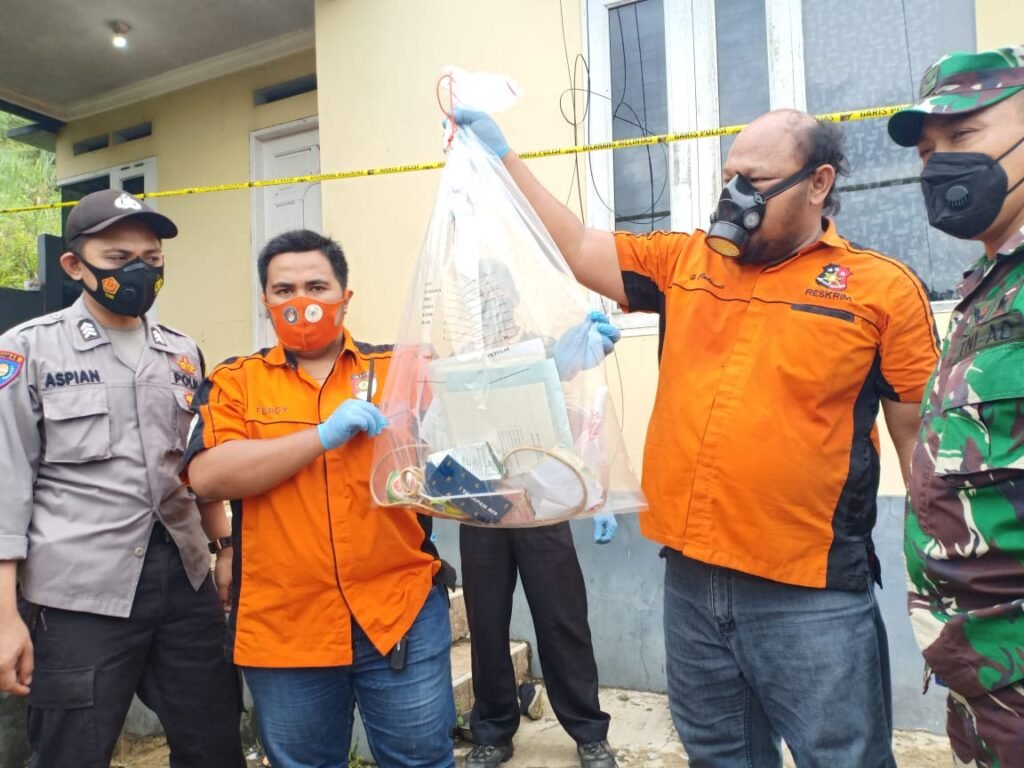 IMG 20210218 WA0015 Gantung Diri, Istri Histeris diduga Masalah Rumah Tangga. PROKALTIM