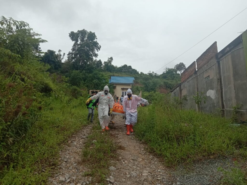 IMG 20210218 WA0016 Gantung Diri, Istri Histeris diduga Masalah Rumah Tangga. PROKALTIM
