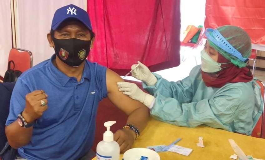 Giliran Wartawan Balikpapan Divaksin, Teguh : Terasa Nyuut Nyuuut