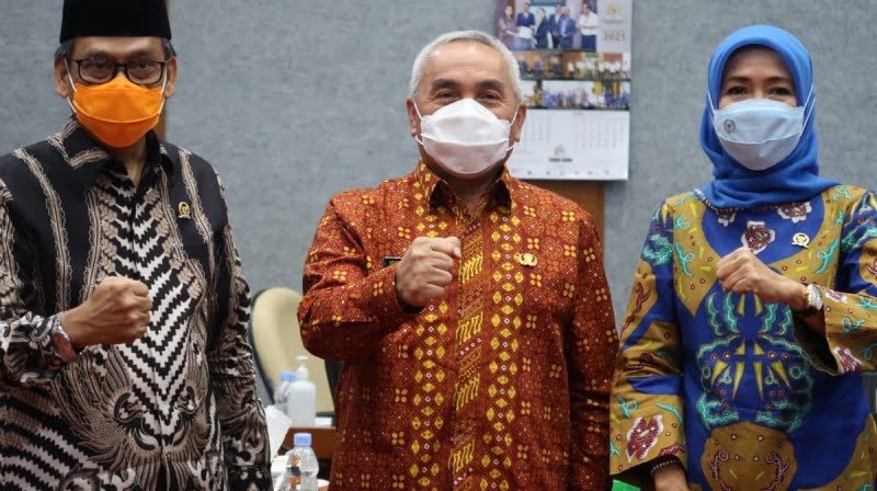 14 08 16 medium 24 03 2021 06 42 51 9218 Gubernur Kaltim Usul Pengangkatan ASN Guru Tanpa Seleksi PROKALTIM