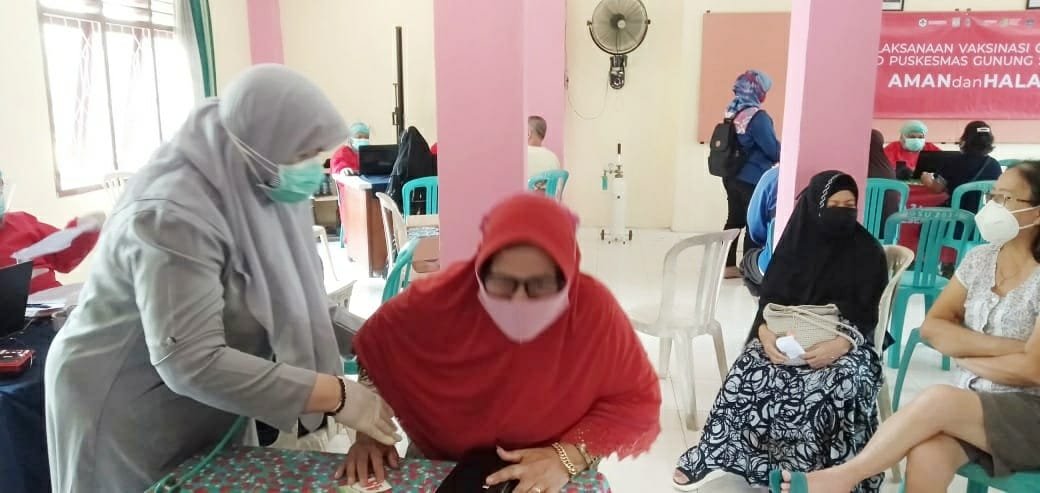 Kelurahan GSU Vaksin 51 Lansia