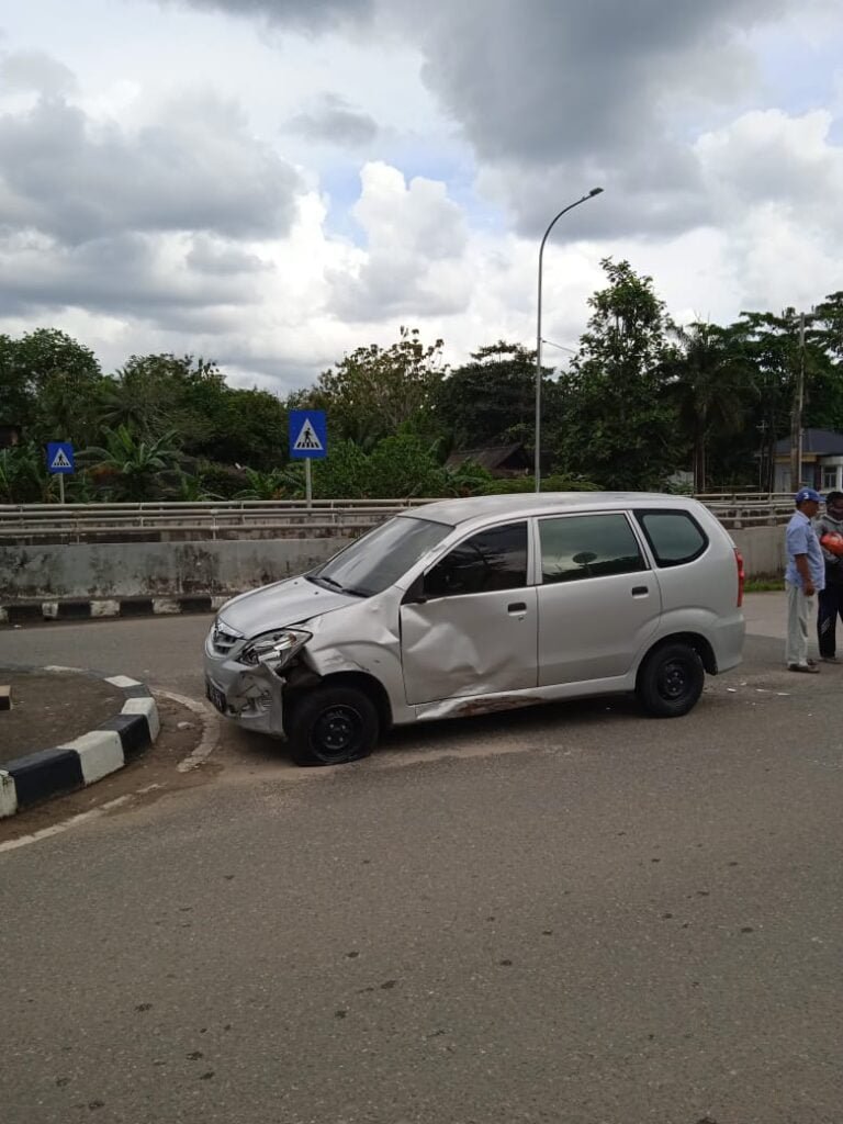 IMG 20210313 WA0000 Terobos Lampu Merah, Tewas Diperjalanan PROKALTIM