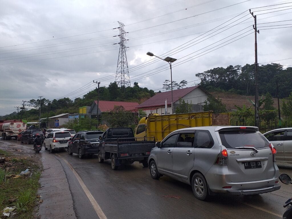 20210404 164920 Tanah Datar Rusak Parah, Macet Makanan Sehari-hari PROKALTIM