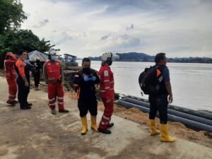 IMG 20210425 WA0006 Asik Mancing, Hilang Karena Longsor Abrasi Jembatan Mahkota II PROKALTIM