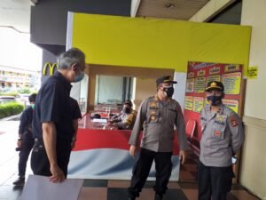20210506 131646 Larangan Mudik, Potensi Masyarakat Beralih Ke Mall, Polisi Lakukan Pengawasan Pada Sistem Buka Tutup di Mall PROKALTIM