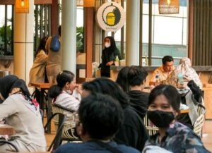 20210529 120222 Tempat Nongkrong Hit dan Asyik Di The Eatnic Food Court Plaza Balikpapan, Jadi Wisata Kuliner Baru PROKALTIM