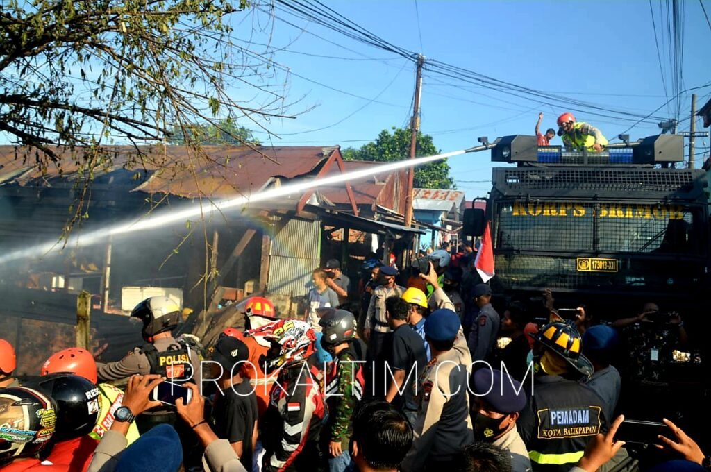 20210618 175337 Gn. Bugis Membara, Dansat Brimob Turunkan Tim Respon Bencana PROKALTIM