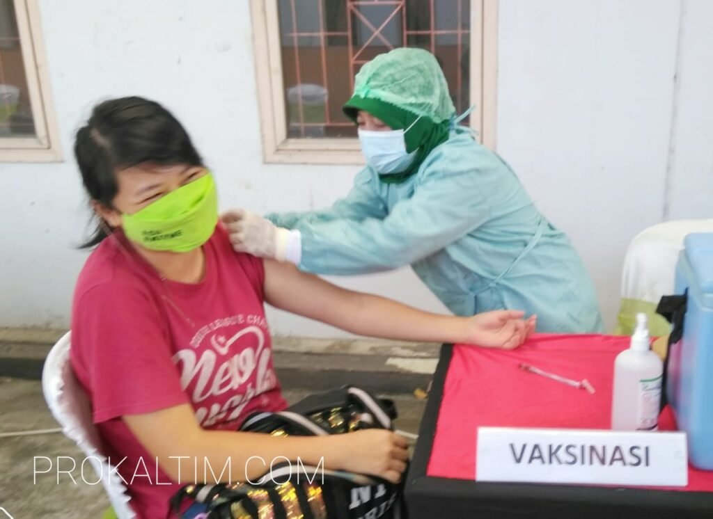 20210625 102355 400 Pedagang Rapak Plaza Gelar Vaksinasi Pertama PROKALTIM