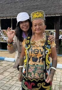 Inilah Simbol Kecantikan Telinga Panjang Wanita Dayak Desa Pampang PROKALTIM 3 IMG 20210604 WA0005 Inilah Simbol Kecantikan Telinga Panjang Wanita Dayak Desa Pampang PROKALTIM