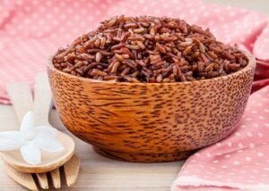 beras merah Turunkan Risiko Diabetes, Rutin Konsumsi 5 Makanan Ini PROKALTIM