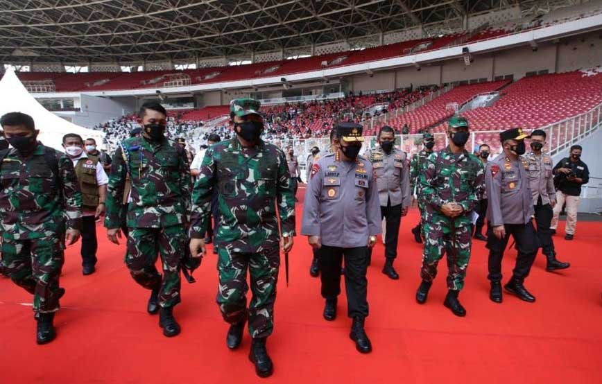 WhatsApp Image 2021 07 03 at 20.50.33 Panglima TNI dan Kapolri Tinjau Vaksinasi Massal di SUGBK PROKALTIM