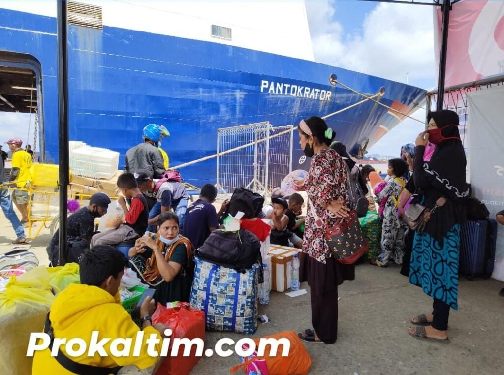 WhatsApp Image 2021 07 27 at 22.22.54 Batal Berangkat, Tanpa Surat Vaksinasi dan Swab, Pengguna Jasa Butuh Solusi PROKALTIM