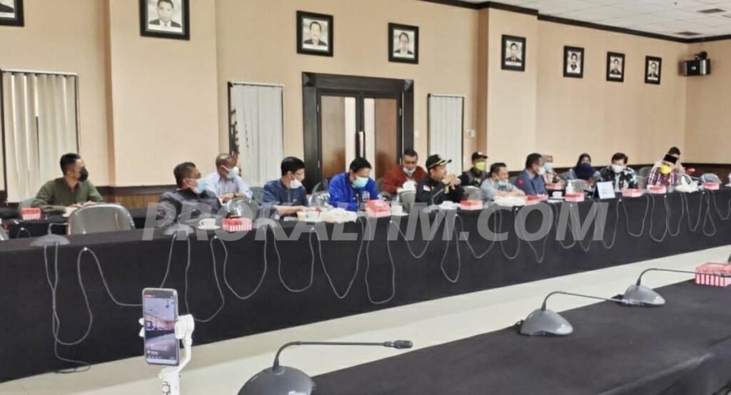 ppdb slta Tuntut Kejelasan PPDB SLTA! DPRD Balikpapan, Ketua LPM dan RT se-Graha Indah Datangi DPRD Kaltim PROKALTIM