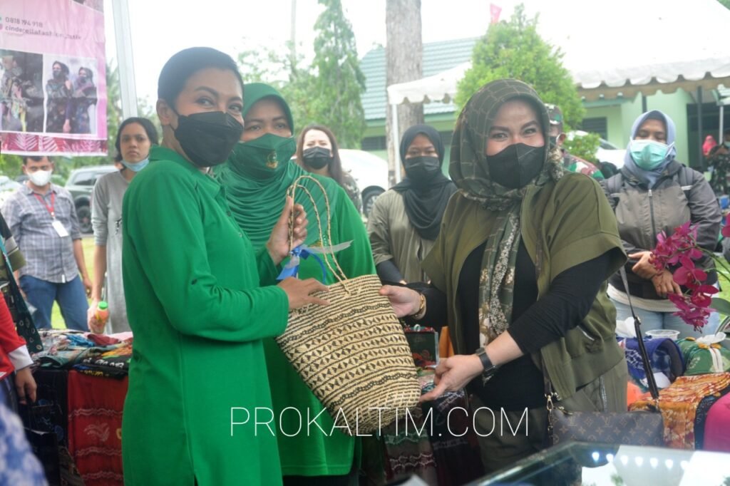 20210817 080443 Persit KCK Kodim Banjarmasin Hadirkan Produk Unggulan Kerajinan Tradisional Kalimantan PROKALTIM