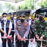 Kapolri Lepas Bus Vaksinasi Keliling, Sasar Warga yang Tak Terjangkau