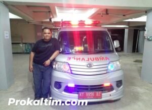 WhatsApp Image 2021 08 26 at 14.19.31 Iringan Presiden "Minggir", Ambulan Lewat Tuai Pujian PROKALTIM