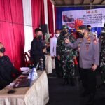 Tinjau Vaksinasi Serentak 31 Titik di Sumut, Kapolri Pastikan Target Presiden Jokowi Tercapai