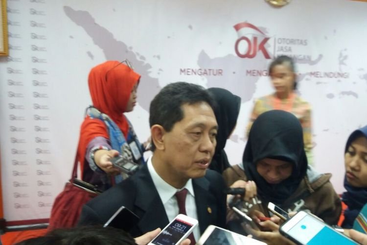 Kepala Eksekutif Pengawas Perbankan OJK Heru Kristiyana OJK: Bank Harus Awasi Restrukturisasi Kredit, Karena Pandemi Covid-19 Belum Mereda PROKALTIM