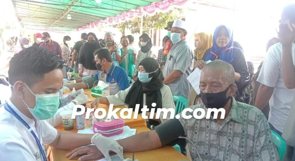 index Yayasan Mansyur Tuah Selenggarakan Vaksinasi Massal 1000 Dosis Untuk Warga Pinggiran PROKALTIM