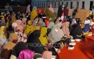 20211017 005744 Peringati Maulid, Pedagang dan Pengelola Rapak Plaza Undang Ustadz Ali Bustomi Tabalong Kalsel PROKALTIM