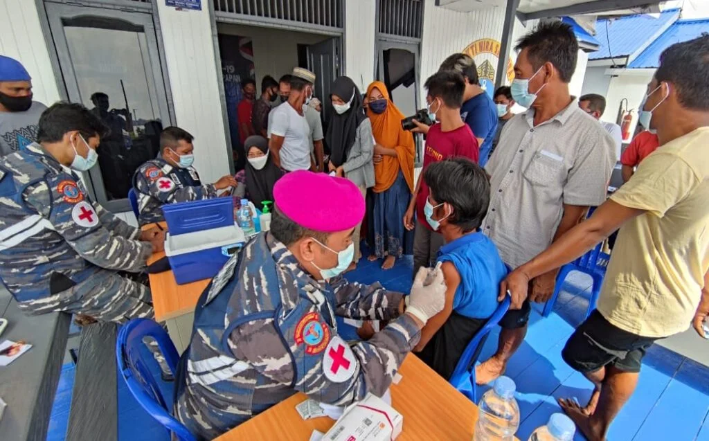 20211026 072715 TNI AL Balikpapan Serbu Kampung Muara Pegah Kabupaten Kukar PROKALTIM
