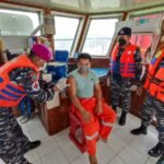 TNI AL Balikpapan Vaksin On The Spot di Atas Kapal Barakuda 10