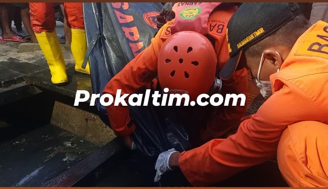 WhatsApp Image 2021 10 24 at 15.45.59 4 Hari Hilang, Anak 8 Tahun, yang Hilang Saat Banjir, Ditemukan Tertelungkup 80 Meter dari Titik Hilang PROKALTIM