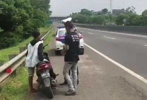 pengendara motor masuk tol cipul 20211019103829 Gegara Google Maps, Kesasar Masuk Tol, 2 Pelajar Pengendara Motor Dihentikan PJR PROKALTIM