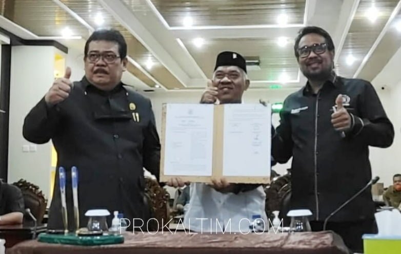 20211118 080305 Rapat Paripurna DPRD, Penetapan Propemperda Tahun 2022 PROKALTIM