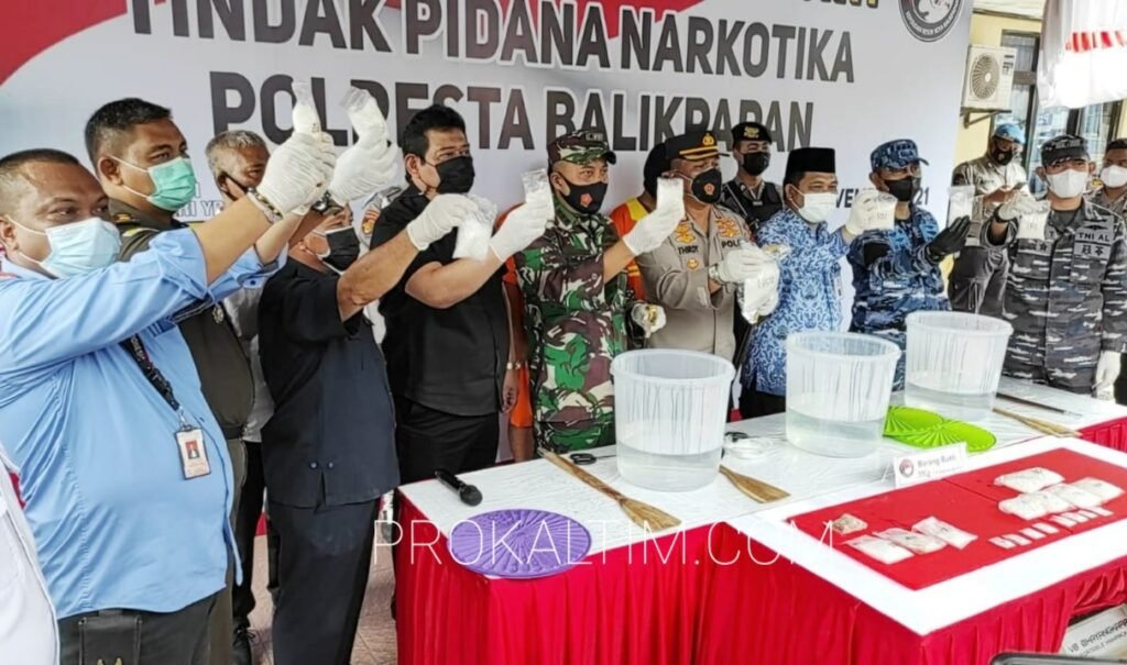 20211119 115055 Abdulloh Apresiasi Prestasi Polresta Balikpapan PROKALTIM