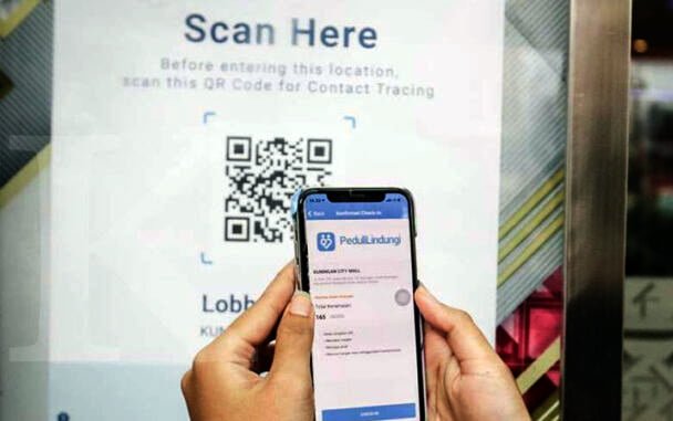 aplikasi peduliLindungi di mal dan tempat wisata 678x381 1 Ini Syarat Anak Usia Bawah 12 Tahun Boleh Masuk Mal PROKALTIM