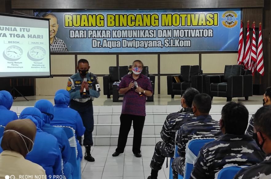 aqua TNI AL Balikpapan: 3 Jam Bersama Pakar Komunikasi Dr Aqua Dwipayana PROKALTIM