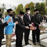 DPRD Balikpapan Hadiri Peringatan Hari Pahlawan dan Ziarah di TMP Balikpapan