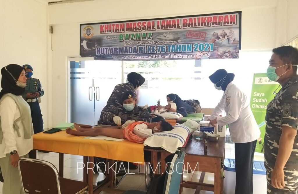 20211206 084446 Jelang HUT Armada, Lanal Balikpapan Laksanakan Khitanan Massal PROKALTIM
