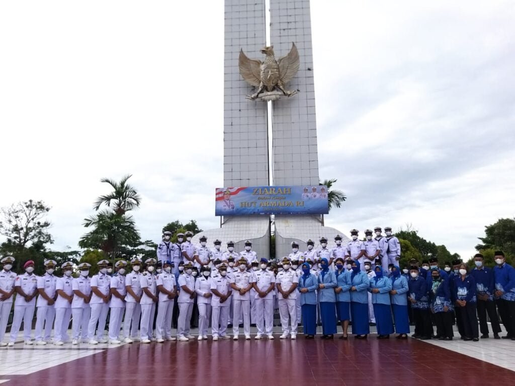 IMG 20211206 WA0013 Peringati Hari Armada, Pangkalan TNI AL Balikpapan Gelar Upacara dan Ziarah Rombongan PROKALTIM