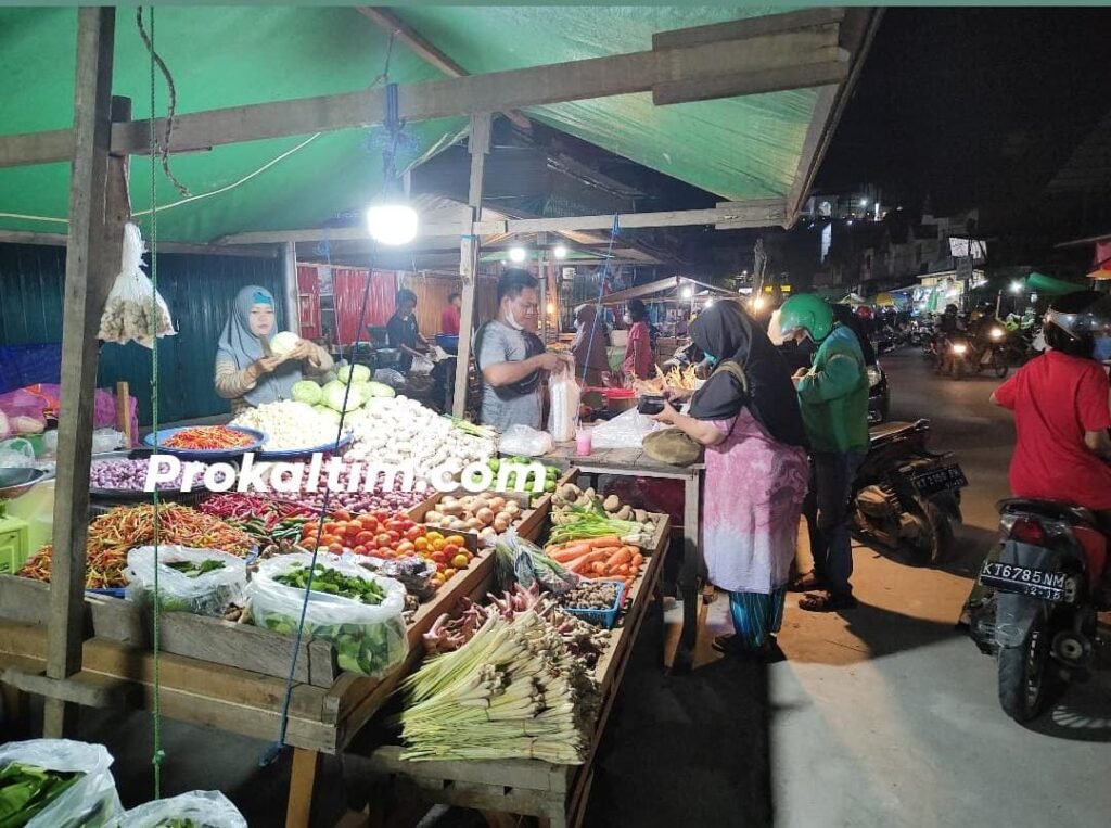 WhatsApp Image 2021 12 27 at 04.10.30 Tahun Baru, Bahan Dapur Meroket, Pedagang Bingung PROKALTIM