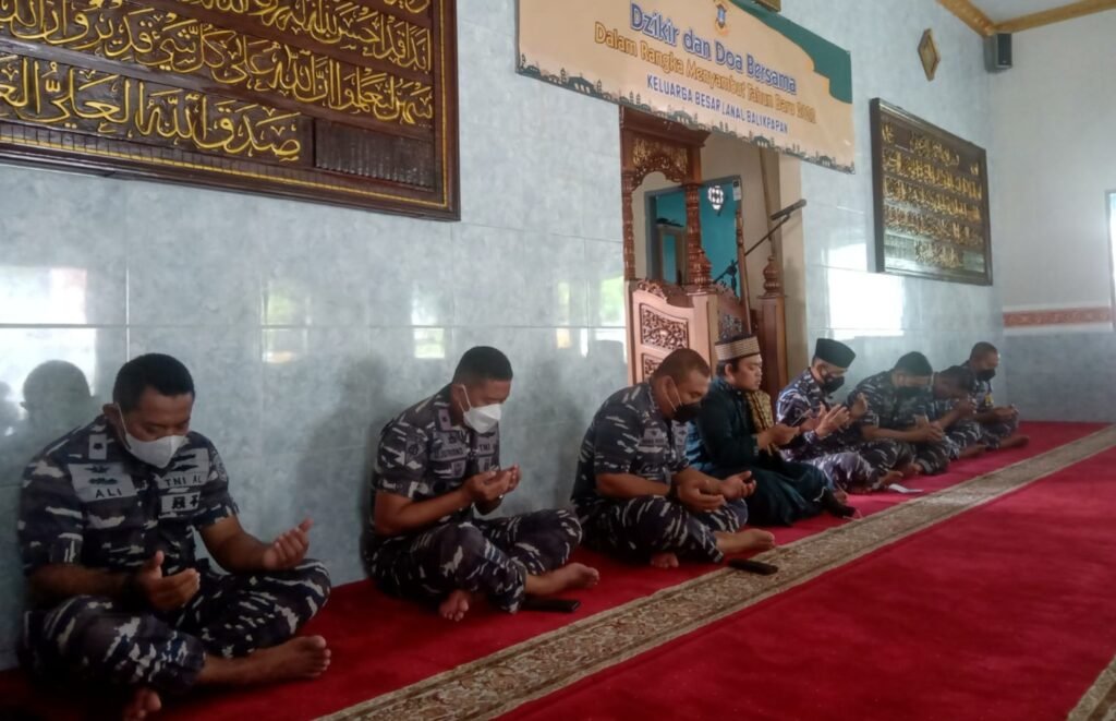 20220101 153433 Jelang Pergantian Tahun, Lanal Balikpapan Gelar Doa Bersama Serentak PROKALTIM