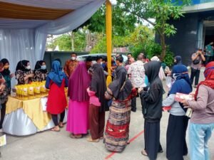 IMG 20220120 WA0002 Harga Minyak Goreng Masih Tinggi, Apical Group dan Kementerian Perdagangan Lanjutkan Operasi Pasar PROKALTIM