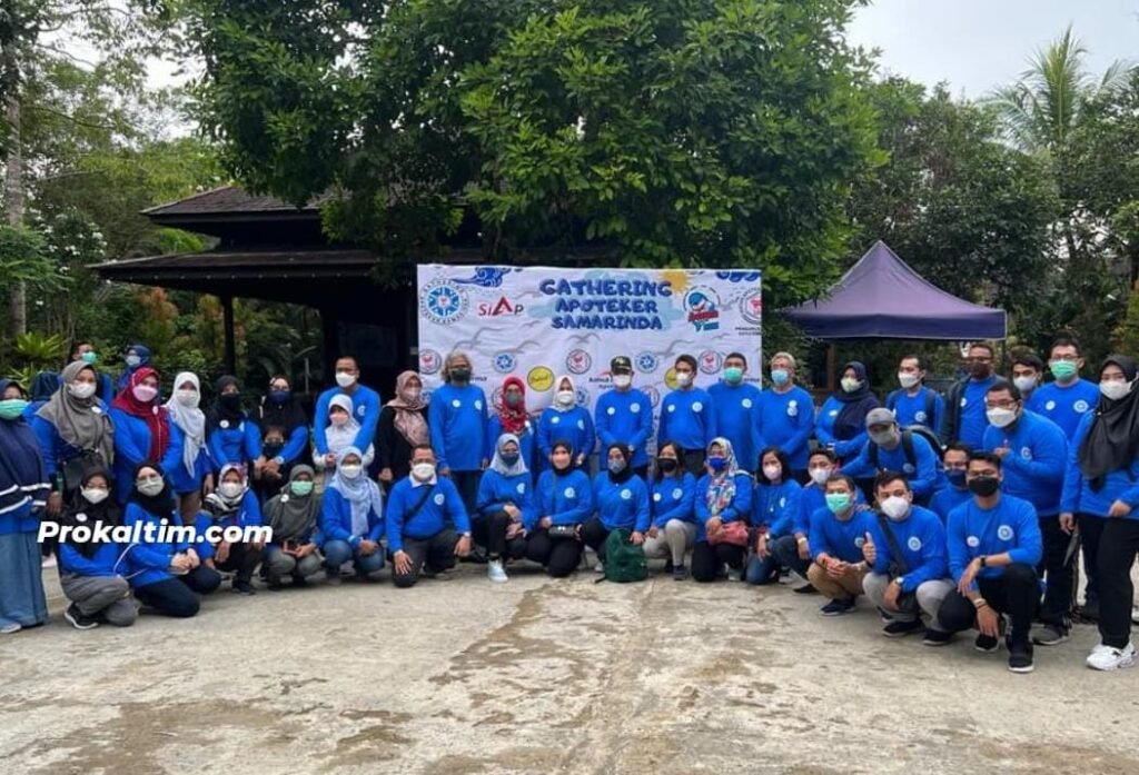 WhatsApp Image 2022 01 28 at 22.43.22 Ajang Kumpul Apoteker Samarinda, Berikan Edukasi Obat Hingga Sokong Kampung Tangguh PROKALTIM