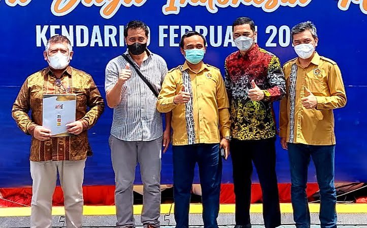 20220214 090440 Intoniswan Wartawan Kaltim, menerima Press Card Number One (PCNO) dalam Hari Pers Nasional (HPN) 2022 di Kendari, Sulawesi Tenggara PROKALTIM