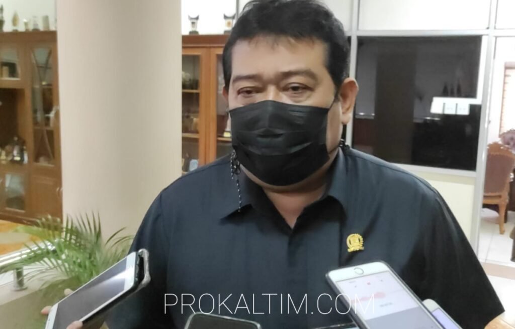 20220224 093616 Baru Satu Fraksi Menyerahkan Data Isi Alat Kelengkapan Dewan PROKALTIM