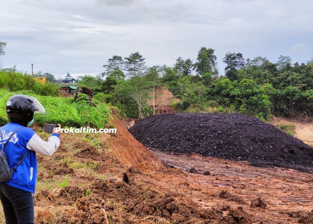 Tambang Dekat Pemukiman Dan Makam Covid-19, CV RKA : Kami Legal!
