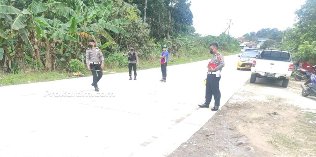 Bocah  Tiga Tahun, Menyeberang Jalan Tanpa Pendampingan, Di Sambar Truk Hingga Tewas