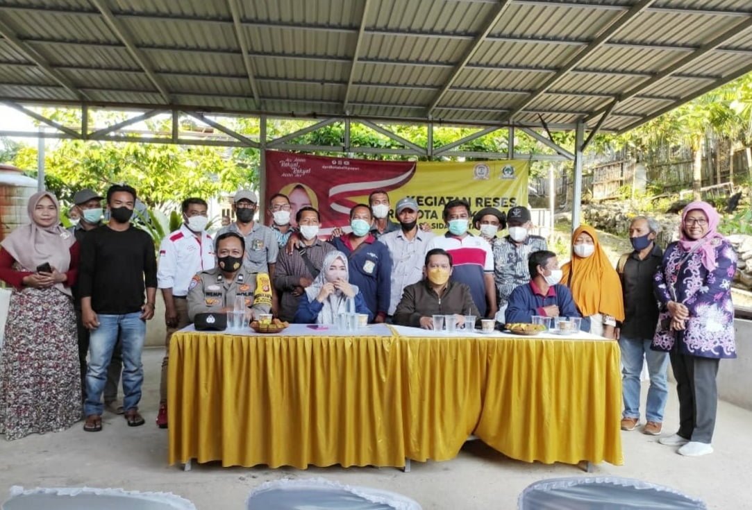 Reses di Kediamannya, Hj Kasmah Perjuangkan Pendidikan dan Infrastruktur